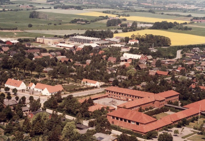 Lundshøjgård luftfoto med skole